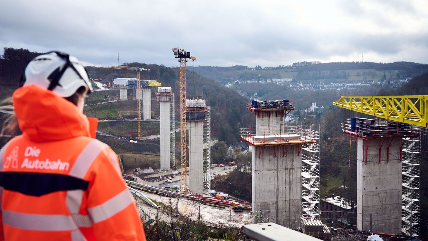 Brückenname „Rahmede“: Bürgervotum: Neue A45-Talbrücke soll alten Namen behalten