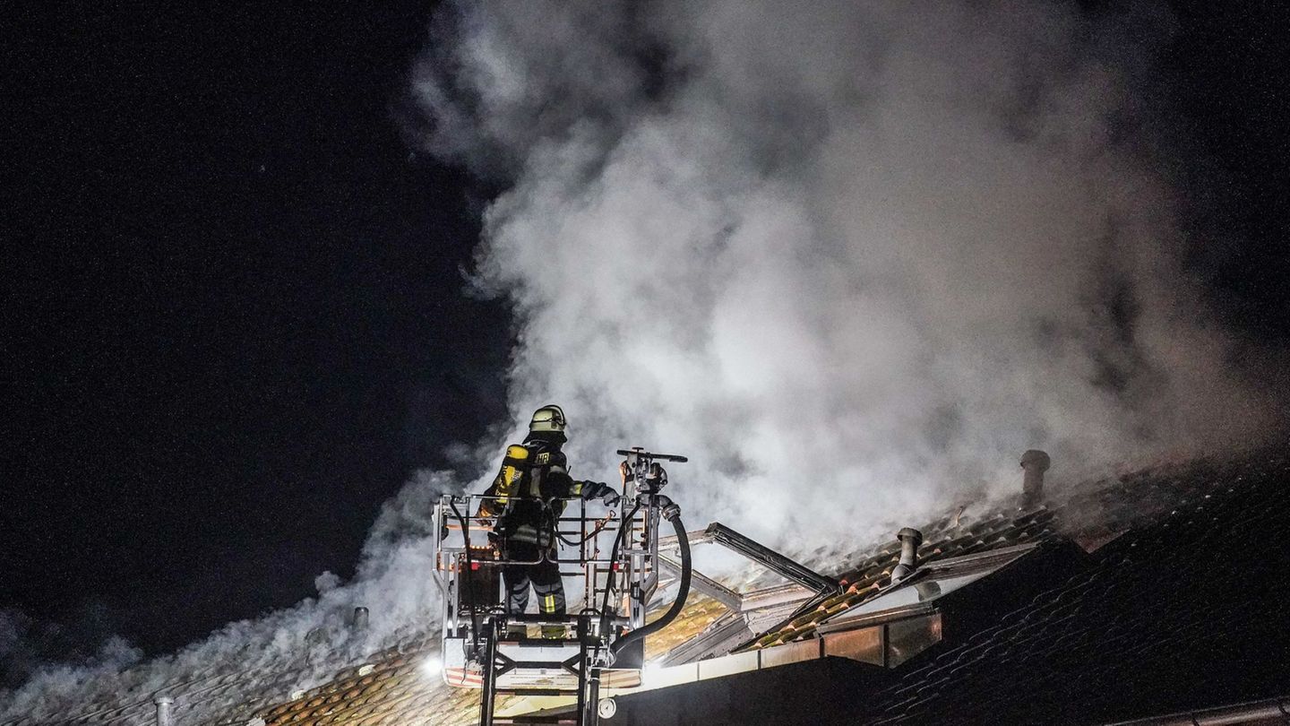 Kreis Esslingen: Brand in Mehrfamilienhaus – Hoher Schaden befürchtet