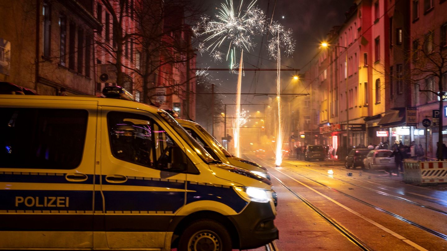 Jahreswechsel: Silvesternacht in NRW: Polizei ist im Großeinsatz